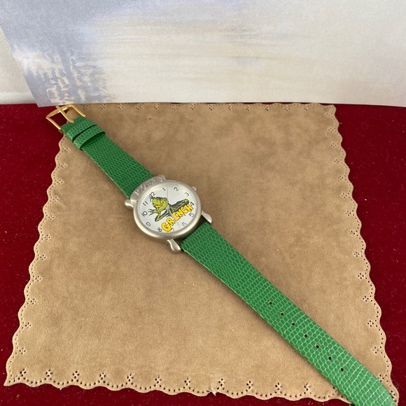 Dr. Seuss Grinch Watch Green Strap Brushed Silver - Picture 10 of 11